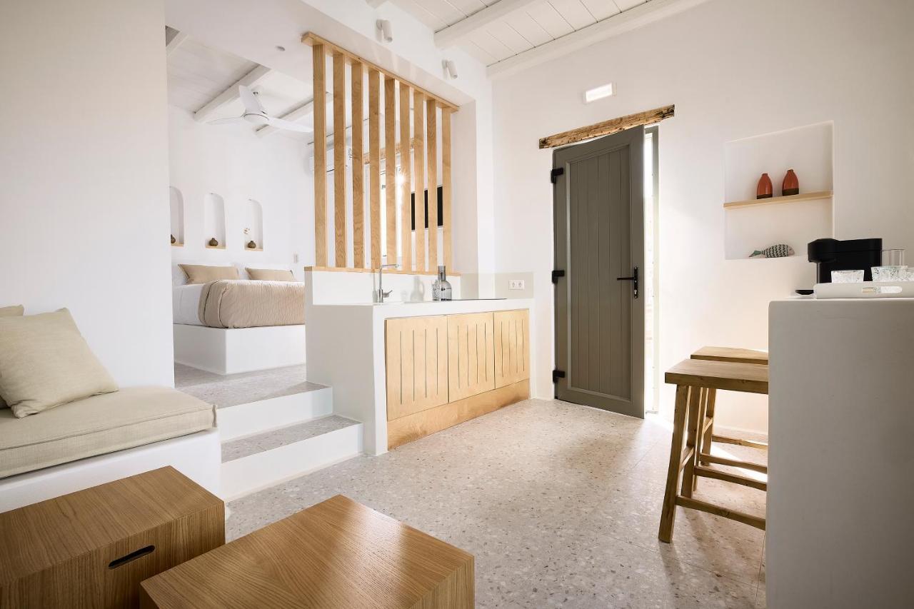 Wise Luxury Suites Kythnos Exterior foto